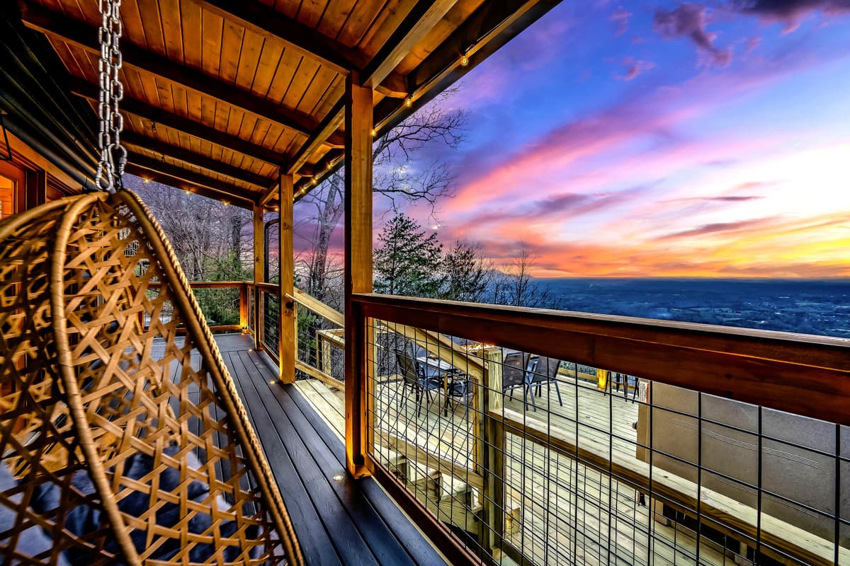 Chasing Sunset Cabin - Sevierville, TN
